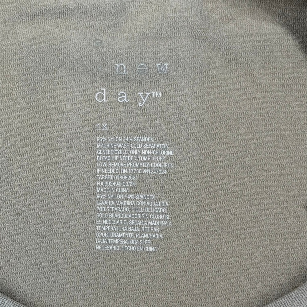 A New Day Womens T-Shirt‎ Green 1X Short Sleeve Fitted New - Picture 3 of 6